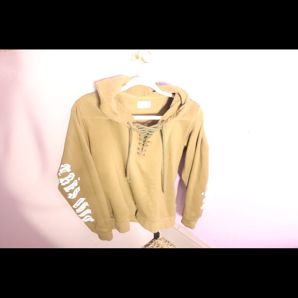 Army green laced sweatshirt w/hoodie